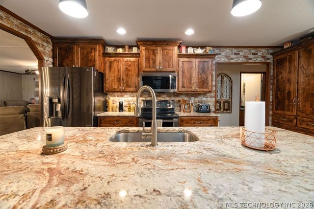 14314 Whispering Meadows, Kingston, OK 73439