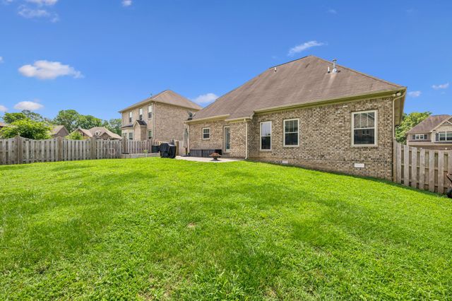 1005 Rudder Dr, Spring Hill, TN 37174