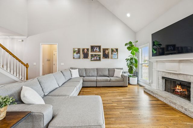 1005 Rudder Dr, Spring Hill, TN 37174