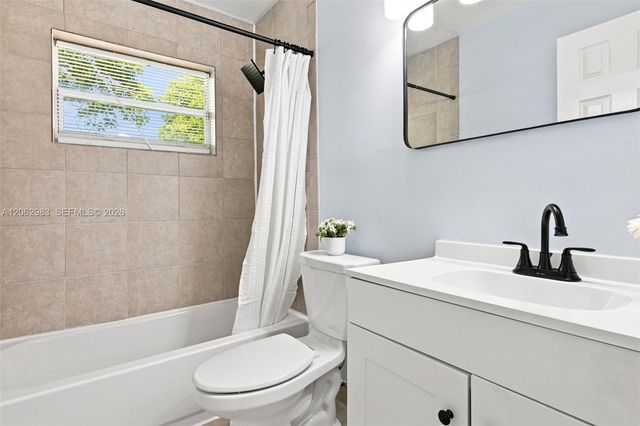 200 N 69th Ter, Hollywood, FL 33024