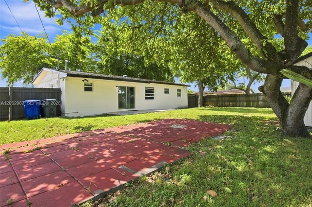 200 N 69th Ter, Hollywood, FL 33024