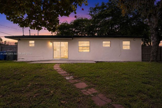 200 N 69th Ter, Hollywood, FL 33024