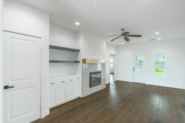 6901 Road 5503, Cleveland, TX 77327
