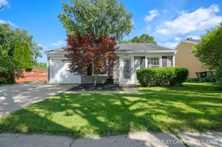2S425 Cherice Drive, Warrenville, IL 60555