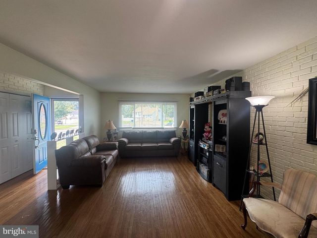 11 MANOR TERRACE, Mt Holly, NJ 08060