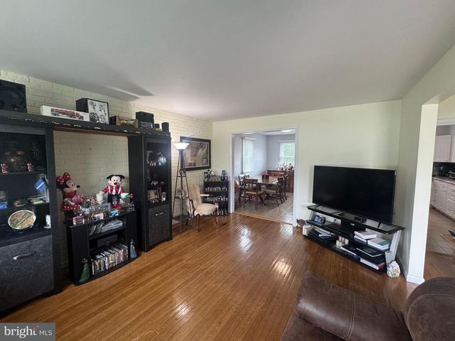 11 MANOR TERRACE, Mt Holly, NJ 08060