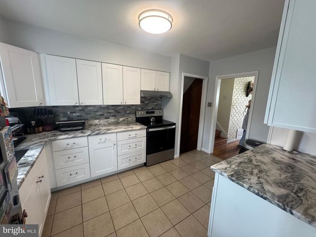11 MANOR TERRACE, Mt Holly, NJ 08060