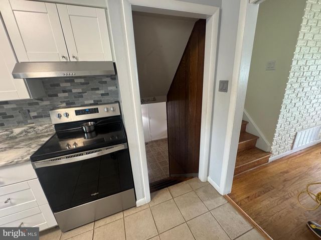 11 MANOR TERRACE, Mt Holly, NJ 08060