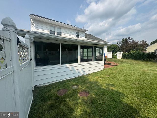 11 MANOR TERRACE, Mt Holly, NJ 08060