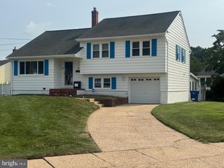 11 MANOR TERRACE, Mt Holly, NJ 08060