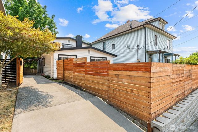 1609 E Alder Street, Seattle, WA 98122