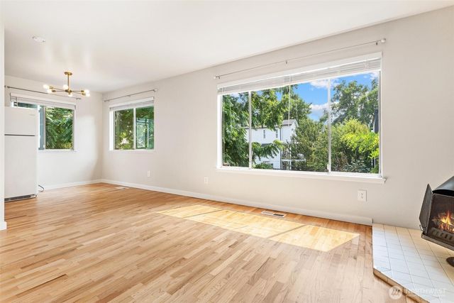 1609 E Alder Street, Seattle, WA 98122