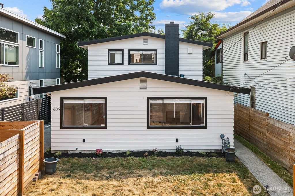1609 E Alder Street, Seattle, WA 98122