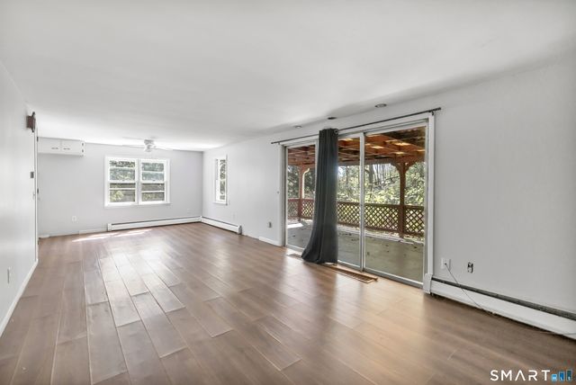 48 Mountain Street, Derby, CT 06418