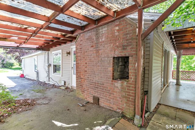 48 Mountain Street, Derby, CT 06418