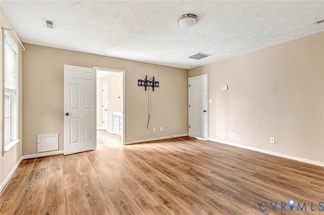 23281 Johnstown Ln, Ruther Glen, VA 22546