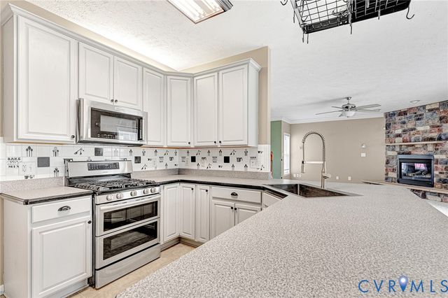 23281 Johnstown Ln, Ruther Glen, VA 22546