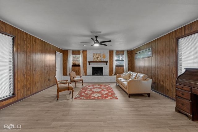 122 Miriam Lane, Shreveport, LA 71106