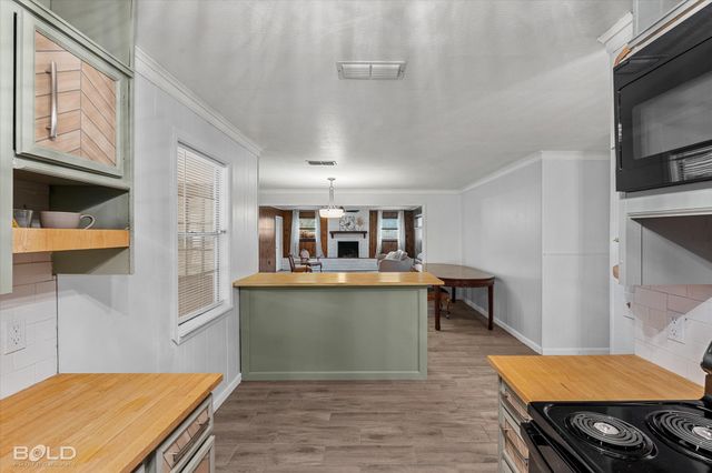 122 Miriam Lane, Shreveport, LA 71106