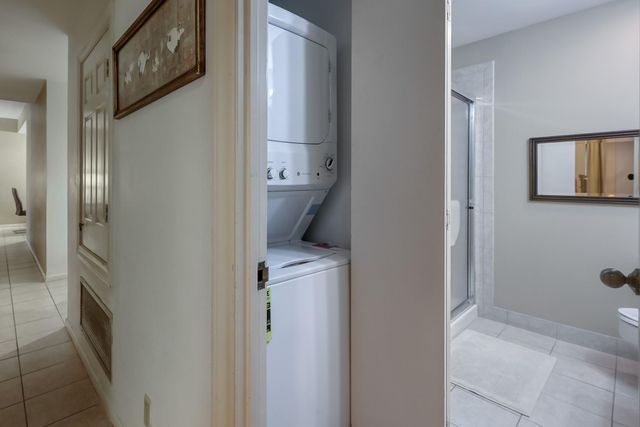 661 Bering Drive 310, Houston, TX 77057