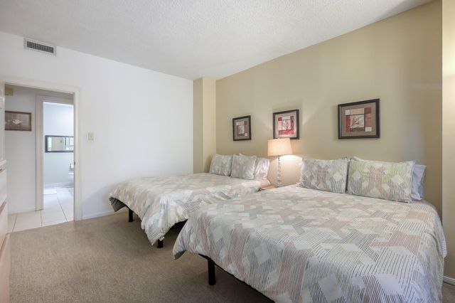 661 Bering Drive 310, Houston, TX 77057