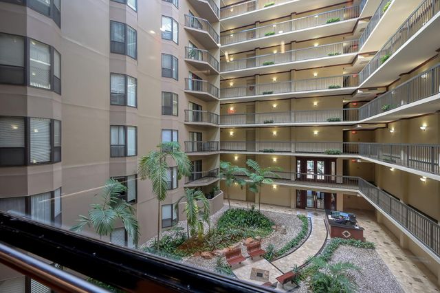 661 Bering Drive 310, Houston, TX 77057