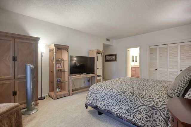 661 Bering Drive 310, Houston, TX 77057