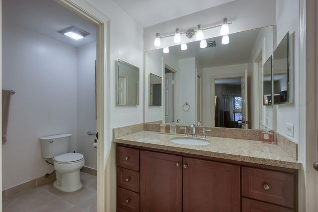 661 Bering Drive 310, Houston, TX 77057
