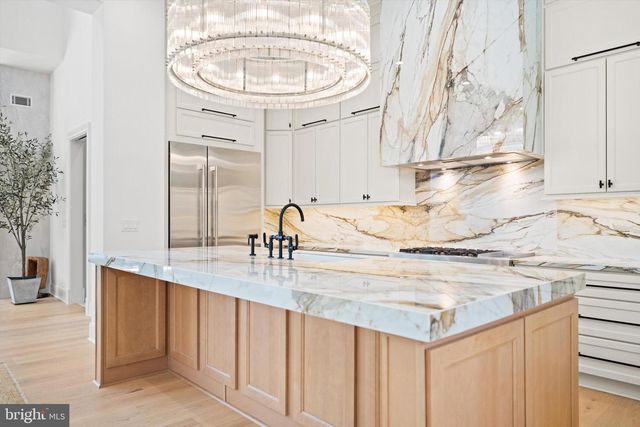 6116 EASTVIEW ST, Bethesda, MD 20817