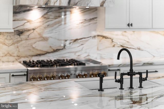 6116 EASTVIEW ST, Bethesda, MD 20817