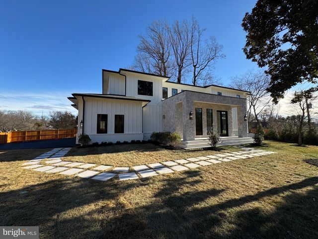 6116 EASTVIEW ST, Bethesda, MD 20817