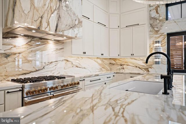 6116 EASTVIEW ST, Bethesda, MD 20817