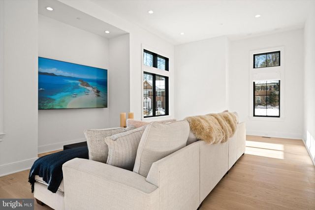 6116 EASTVIEW ST, Bethesda, MD 20817