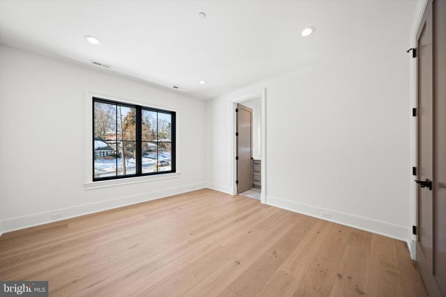 6116 EASTVIEW ST, Bethesda, MD 20817