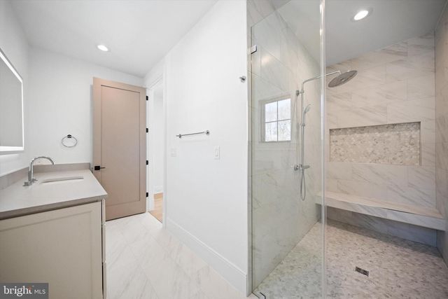 6116 EASTVIEW ST, Bethesda, MD 20817