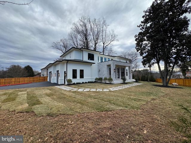 6116 EASTVIEW ST, Bethesda, MD 20817