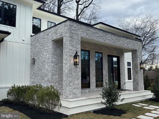 6116 EASTVIEW ST, Bethesda, MD 20817