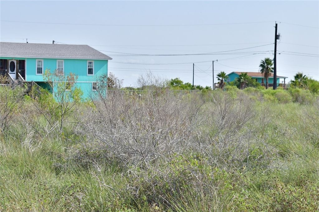 424-425 Forest Oak Lane, Rockport, TX 78382 — photo 2