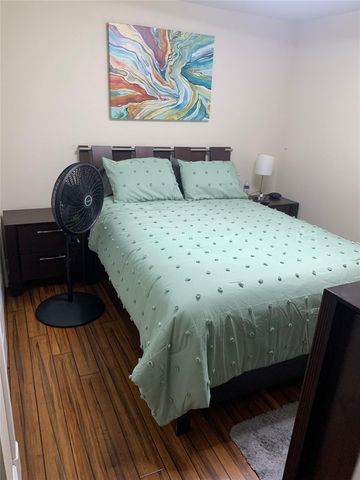 158 NE Twylite Ter, Port St Lucie, FL 34983