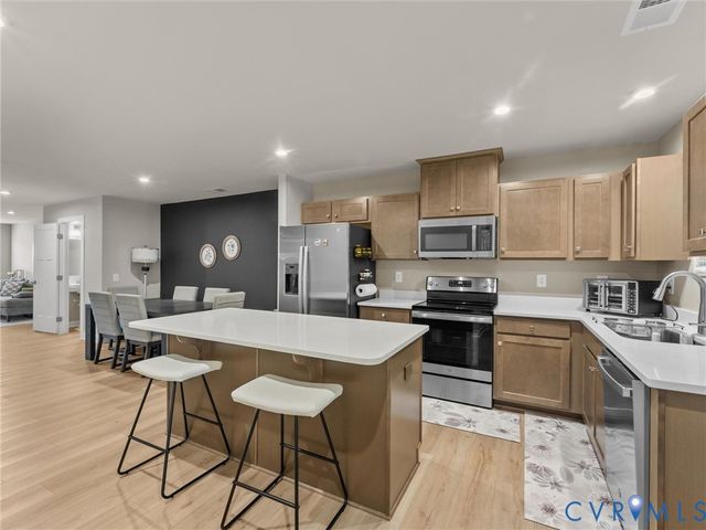 5420 Addison Gate Dr, Richmond, VA 23234