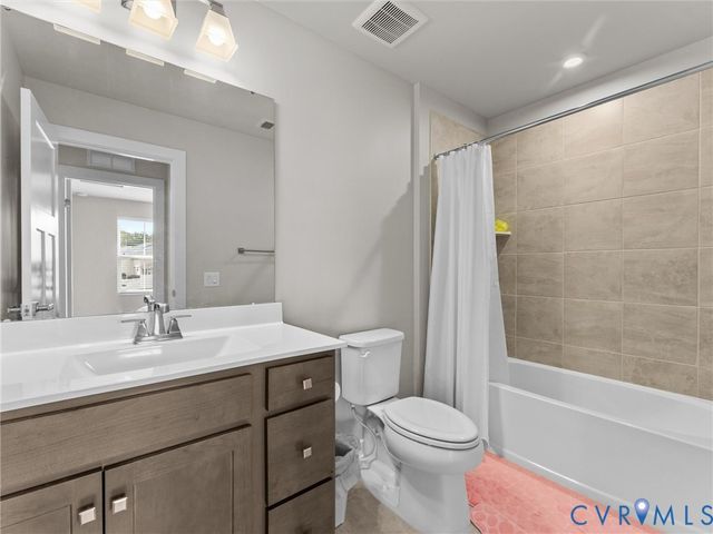 5420 Addison Gate Dr, Richmond, VA 23234