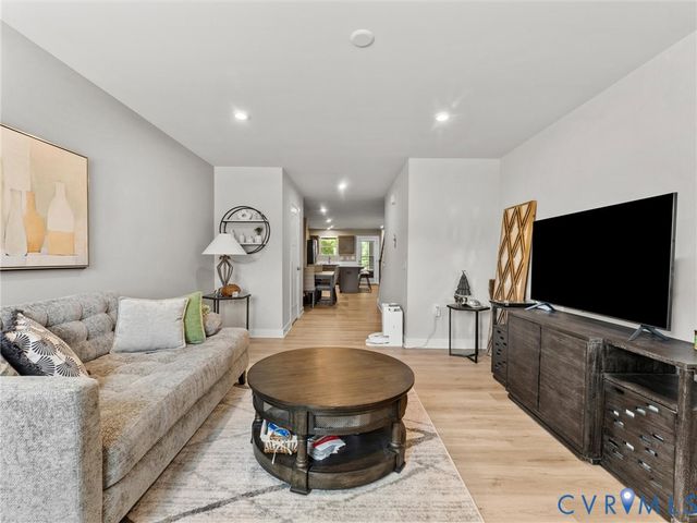 5420 Addison Gate Dr, Richmond, VA 23234