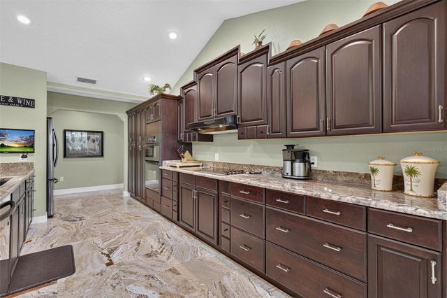 2604 ROYAL LIVERPOOL DRIVE, Tarpon Springs, FL 34688