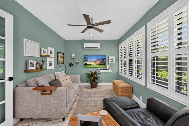 2604 ROYAL LIVERPOOL DRIVE, Tarpon Springs, FL 34688