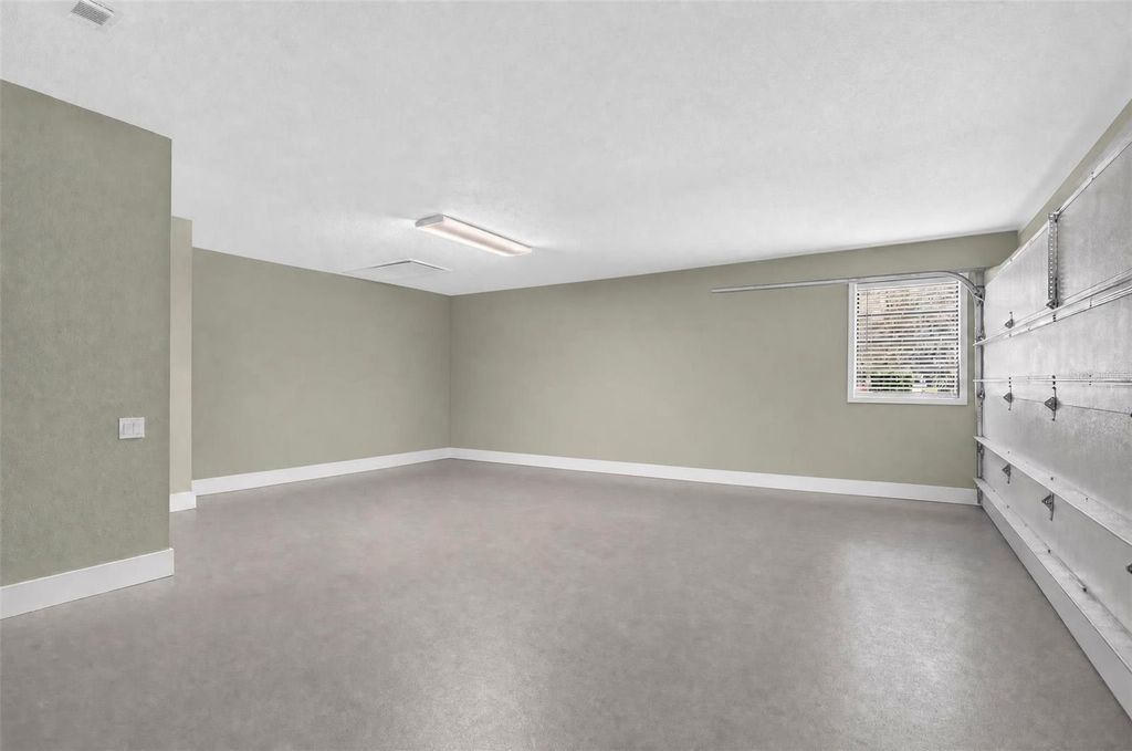 Image 46 of property listing at 2604 ROYAL LIVERPOOL DRIVE, Tarpon Springs, FL 34688