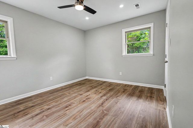507 Craig Kropff Drive, Wellford, SC 29385