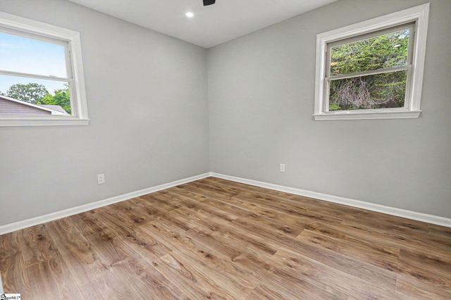 507 Craig Kropff Drive, Wellford, SC 29385