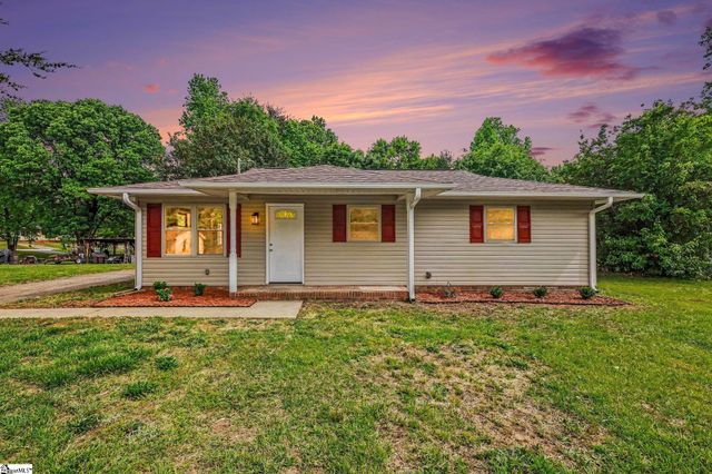 507 Craig Kropff Drive, Wellford, SC 29385