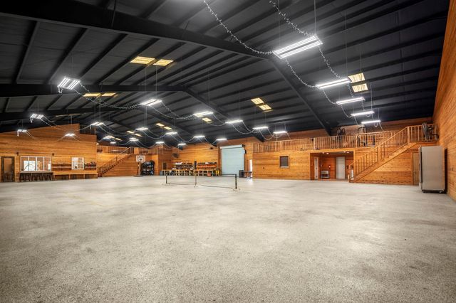 4053 County Road 158, Hallettsville, TX 77964