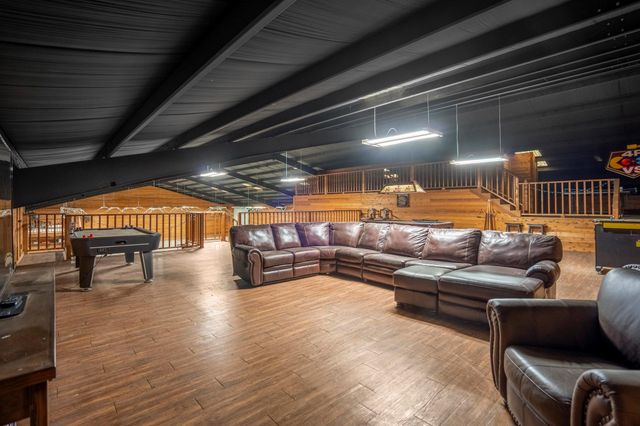 4053 County Road 158, Hallettsville, TX 77964